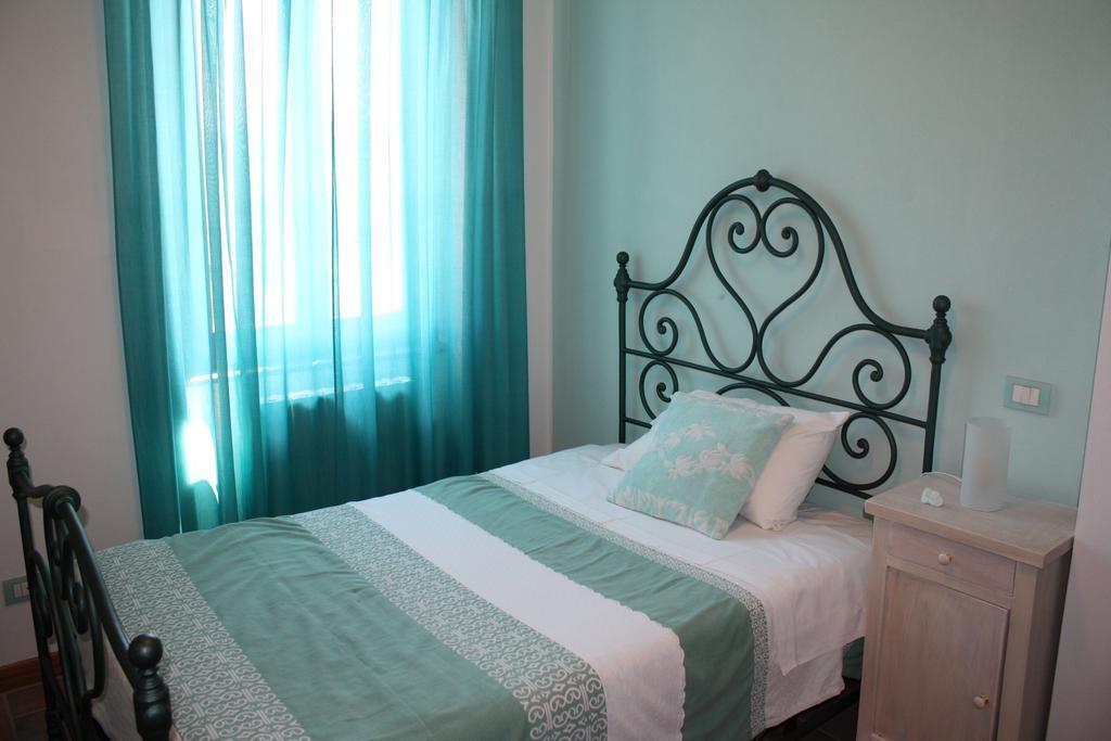Villaromagnano B&B La Casetta חדר תמונה