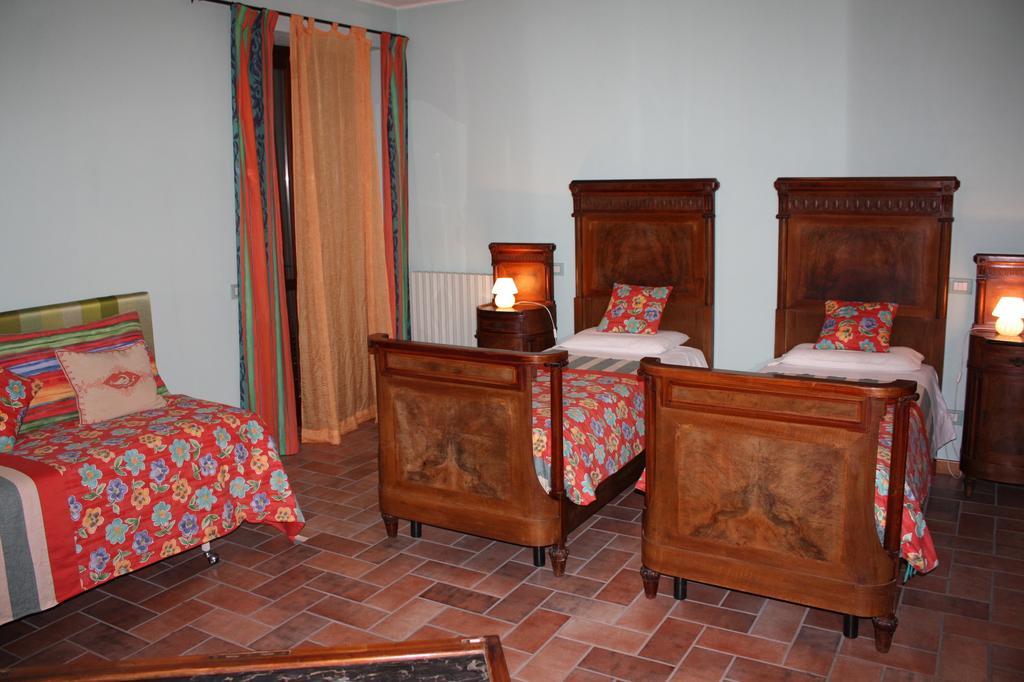 Villaromagnano B&B La Casetta חדר תמונה